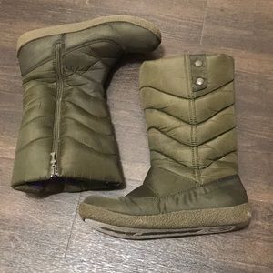 “Rocket dog” Green size 10 Womens, 12” Tall Nylon Winter Boots, Fleece Lined